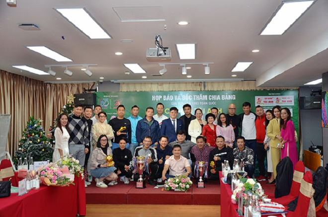 Lễ họp báo giải bóng đá 1983 toàn quốc lần thứ V - PIG CUP 5.