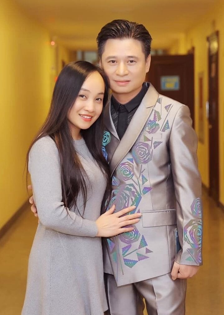 Với những đóng góp cho nền nghệ thuật nước nhà, vợ chồng Tấn Minh và Thu Huyền được phong tặng danh hiệu NSND đợt 2 năm 2023.