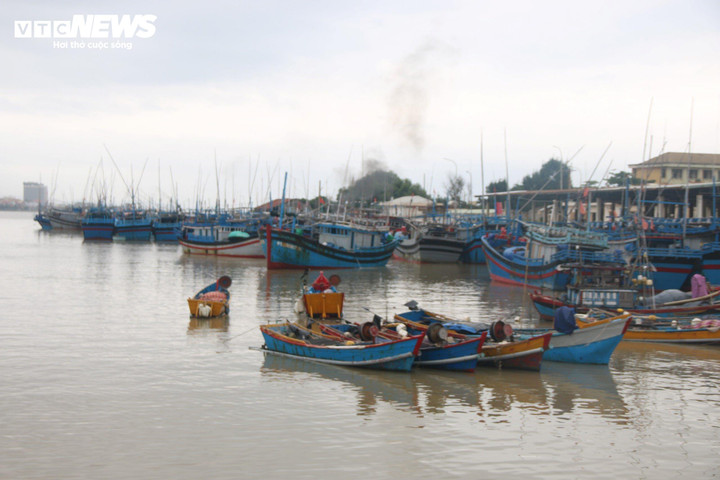 Cần xây dựng phương án neo đậu tránh trú bão cho tàu thuyền.