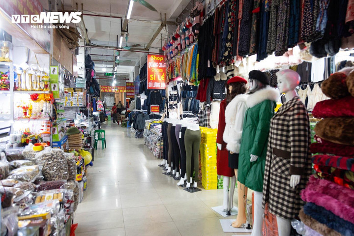 Không gian vắng ngắt bên trong.