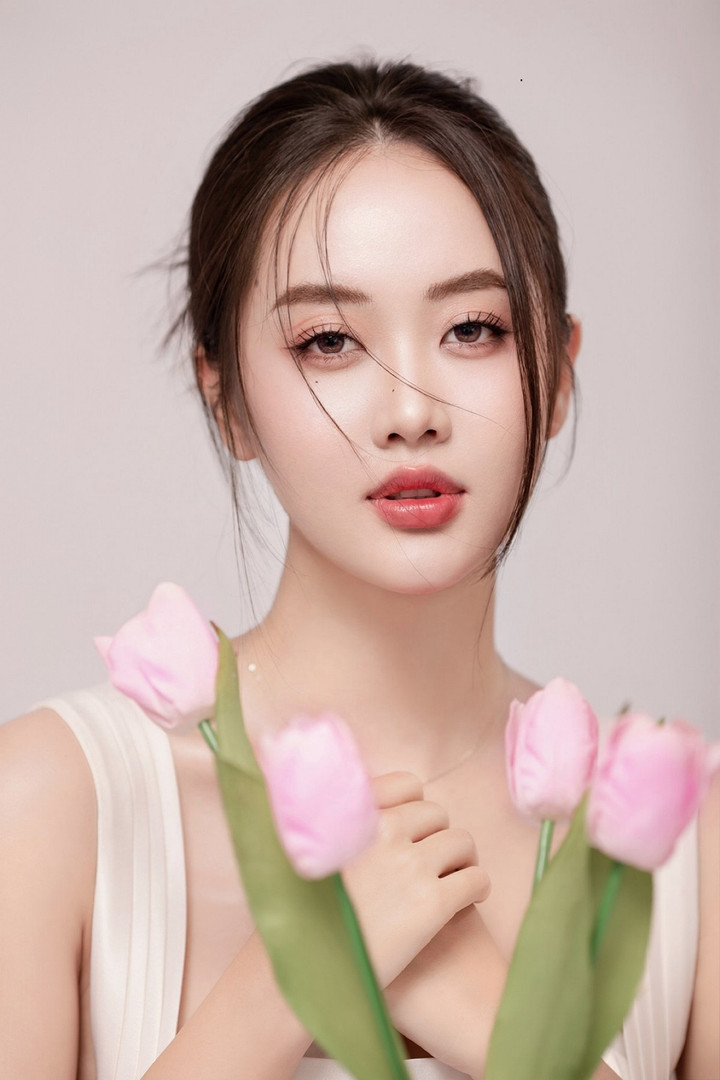 Người đẹp Gia Lai chia sẻ, cô không muốn bản thân chỉ có “một màu”, thay vào đó, cô muốn có thêm nhiều trải nghiệm trong cuộc sống, muốn thử sức bản thân ở nhiều lĩnh vực khác nhau.