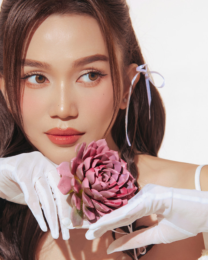 Khi được hỏi còn thấy còn thiếu những gì ở tuổi 37, Sĩ Thanh cho rằng cô đã cảm thấy đủ với những gì mình tạo dựng được. Tuy nhiên điều duy nhất cô thấy thiếu lúc này chính là một tấm chồng.