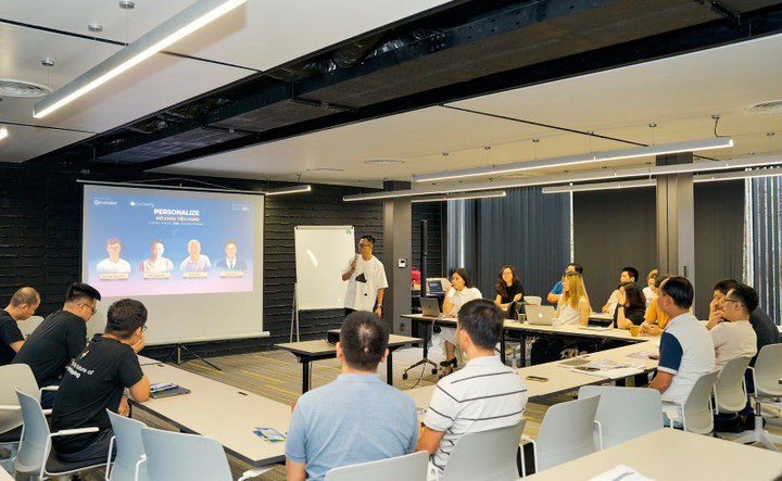 CEO Quang Nguyễn tham gia chia sẻ tại các sự kiện thuộc lĩnh vực global eCommerce.