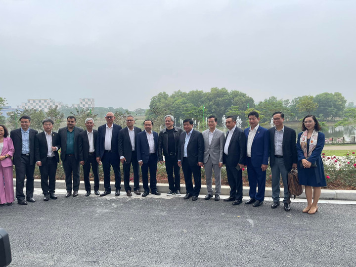 Chân dung CEO Nvidia Jensen Huang vừa sang Việt Nam, ăn đồ vỉa hè - 第7张