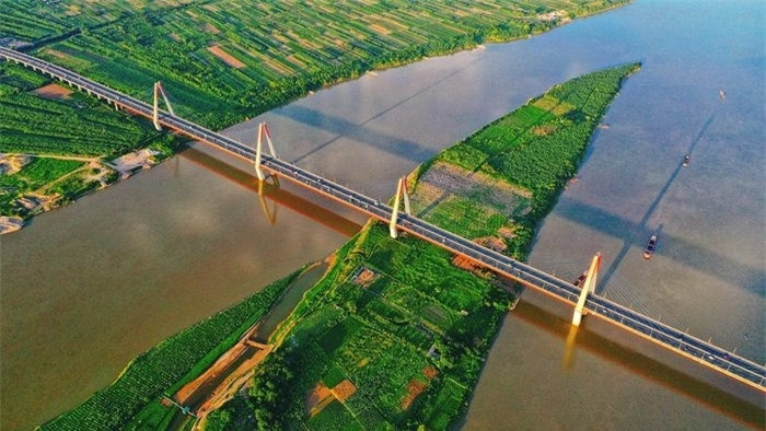 Nơi nào ở nước ta có biệt danh là 'thành phố sông hồ'? - 2