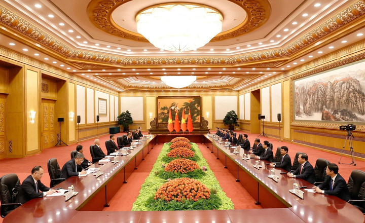 Chủ tịch nước Võ Văn Thưởng hội kiến Tổng Bí thư, Chủ tịch Trung Quốc Tập Cận Bình nhân dịp tham dự Diễn đàn cấp cao hợp tác quốc tế “Vành đai và Con đường” lần thứ ba năm 2023. (Ảnh: Thống Nhất/TTXVN)