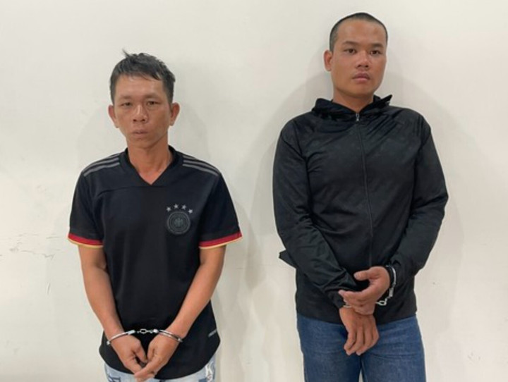 Kiều Công Chánh và Thái Văn Lộc tại Cơ quan điều tra. (Ảnh: Công an TP.HCM)