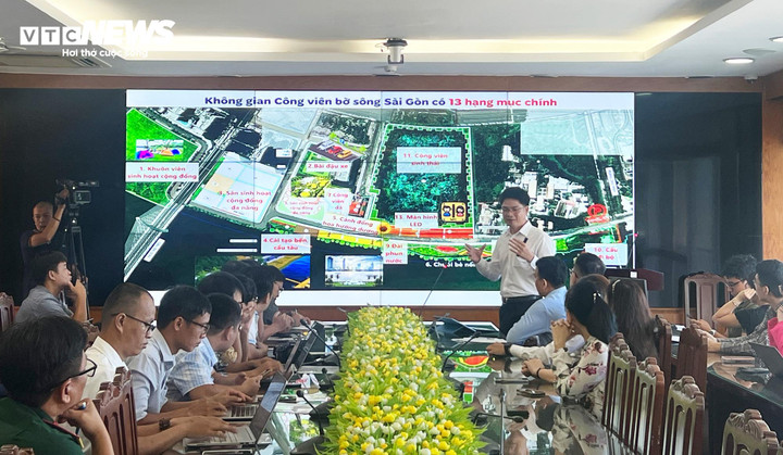 Toàn cảnh họp báo.