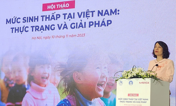 Thứ trưởng Bộ Y tế Nguyễn Thị Liên Hương.