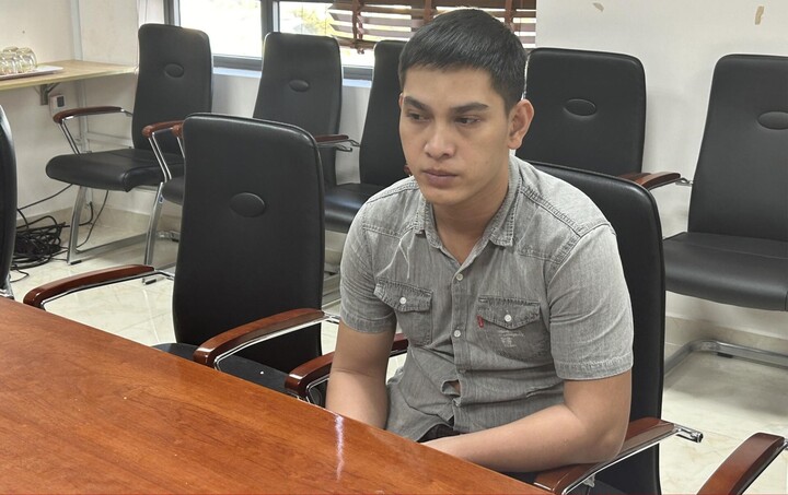 Nguyễn Minh Phúc - kẻ chiếm đoạt hơn 600 triệu đồng của nhiều người bằng chiêu trò lừa bán xe máy giá rẻ qua mạng. (Ảnh: C.A)