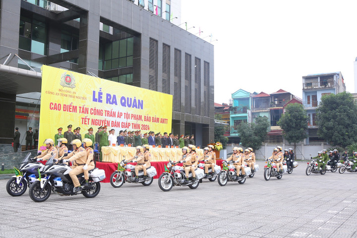 Các lực lượng ra quân tấn công, trấn áp tội phạm.
