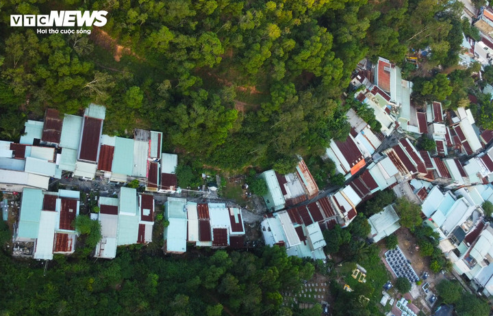 Dự án tuyến đường Ngô Mây nối dài giải phóng 200 hộ dân bị ảnh hưởng, chỉ có 11 hộ dân có sổ đỏ, còn lại có đến 189 hộ là tự ý lấn chiếm xây dựng nhà.