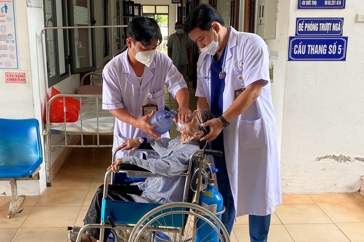 Chiếc xe lăn cải tiến của bác sĩ Nguyễn Thanh Hà và cộng sự. (Ảnh: Tuấn Dũng)