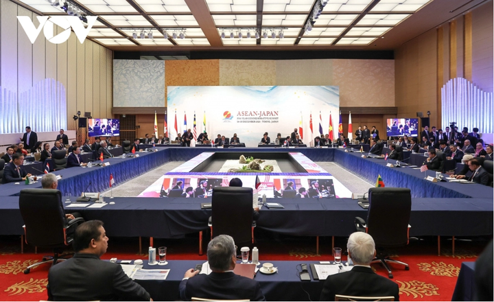 Toàn cảnh hội nghị.