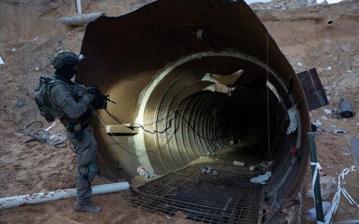 Đường hầm "khổng lồ", IDF mới phát hiện ở Bắc Gaza. Ảnh: IDF