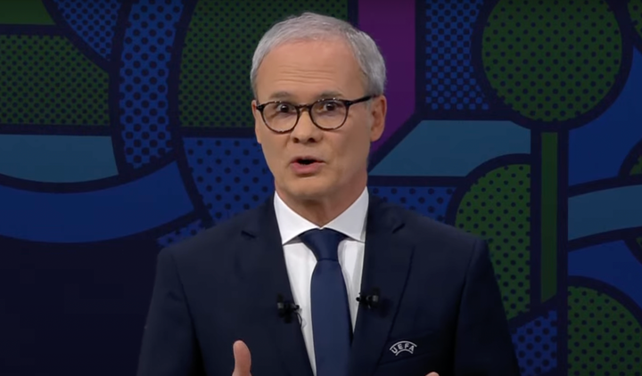 Buổi lễ bốc thăm chính thức bắt đầu