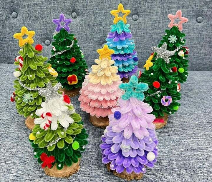 Trào lưu làm cây thông Noel từ kẽm nhung đang "sốt rần rần" trên mạng năm 2023 bởi cách làm rất đơn giản nhưng lại cho ra những sản phẩm lạ mắt, dễ thương. (Ảnh: @Caitieptamhoa)