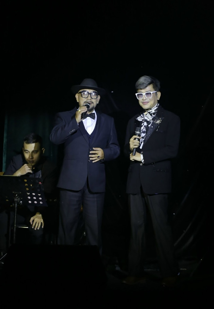 MC Thanh Bạch là người dẫn dắt đêm nhạc.