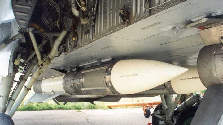 Tên lửa R-37M.