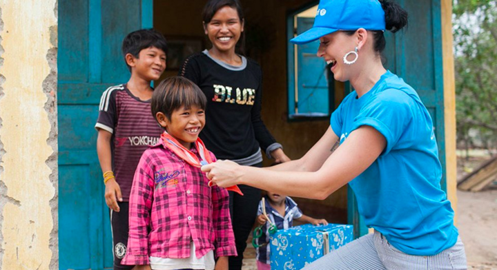 Katy Perry trong chuyến thăm Việt Nam với tư cách đại sứ thiện chí của Quỹ Nhi đồng Liên Hợp Quốc UNICEF.