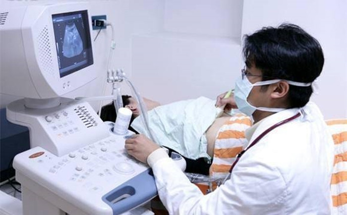 Hóa ra, bụng Tiểu Kỳ to là bởi cô đã tiếp tục mang thai. (Ảnh: Sohu)