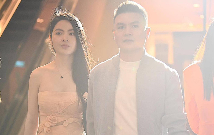 Tuy nhiên, cặp đôi cũng không phủ nhận các tin đồn và vẫn thường xuyên xuất hiện cùng nhau. Thời gian gần đây, Nguyễn Quang Hải và bạn gái không ngần ngại thể hiện sự thân mật với nhau ở các sự kiện. Tại đám cưới của Văn Hậu, Quang Hải và Thanh Huyền tạo ra sức hút lớn.