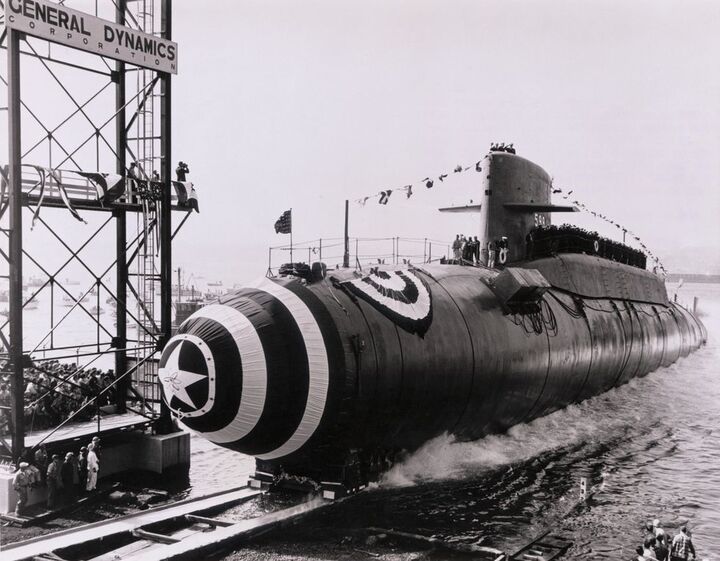 USS Patrick Henry, tàu ngầm mang tên lửa đạn đạo thứ hai được Hải quân Mỹ hạ thủy vào năm 1959. Các lò phản ứng của tàu ngầm hiện được đặt tại Rãnh 94.