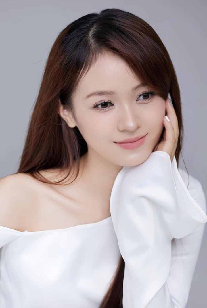 Gia đình, công việc và sức khỏe là 3 thứ quan trọng nhất với thiếu nữ 10X. Khi rơi vào trạng thái chông chênh, Nguyệt lấy những điều này làm động lực để vượt qua, hoàn thiện bản thân.