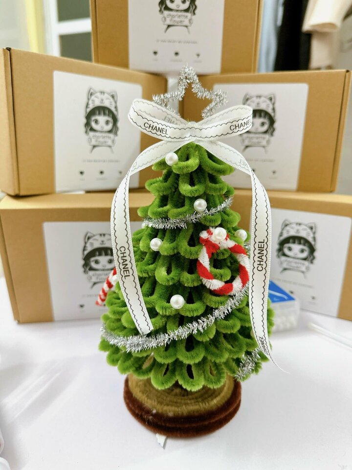 Cây thông handmade cũng là món quà Giáng sinh ý nghĩa. (Ảnh: Pinterest)