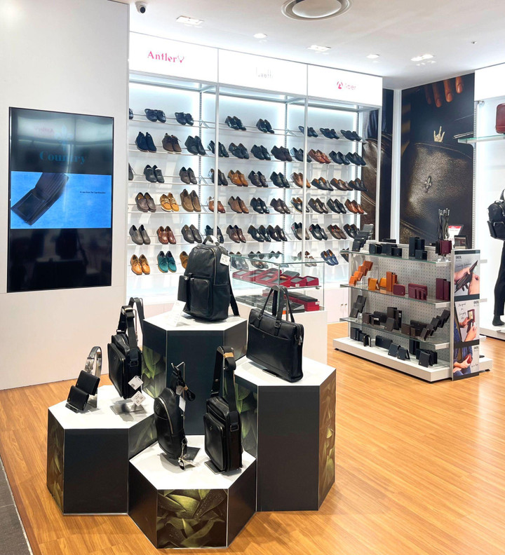 Thương hiệu đồ da cao cấp đẳng cấp và sang trọng.