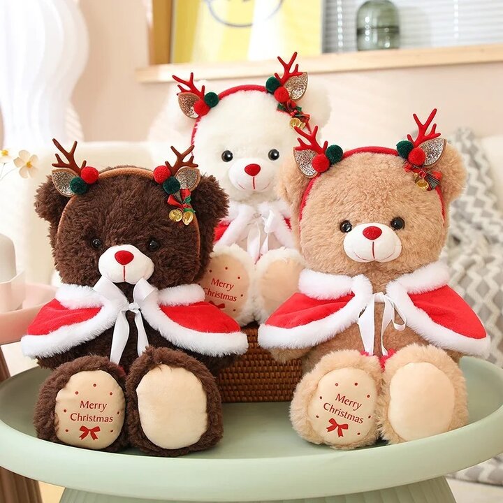 Những chú gấu bông Giáng sinh dễ thương. (Ảnh: AliExpress)
