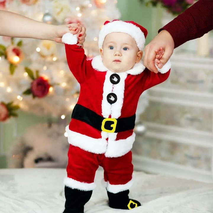 Bộ đồ ông già Noel là một trong những món quà tặng Noel ý nghĩa. (Ảnh: eBay)