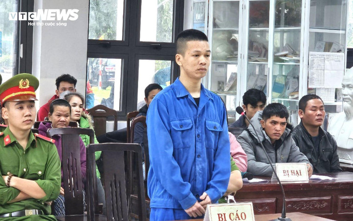 Trần Phi Tùng tại tòa.