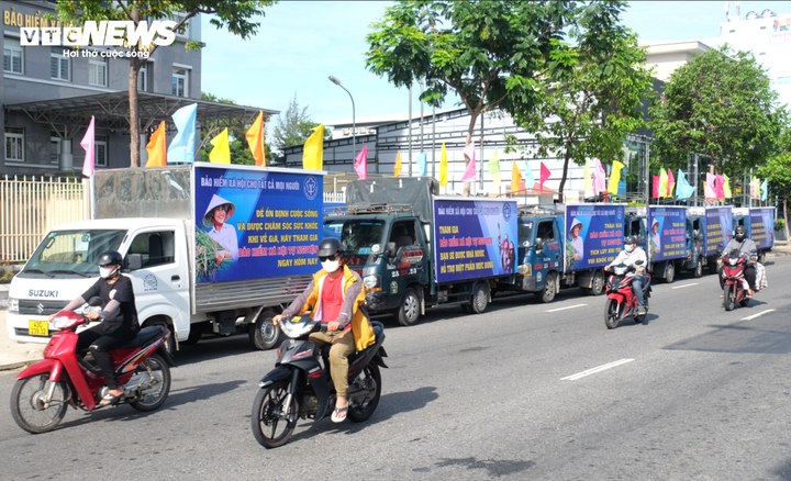 BHXH Đà Nẵng đẩy mạnh tuyên truyền người dân tham gia BHXH tự nguyện.