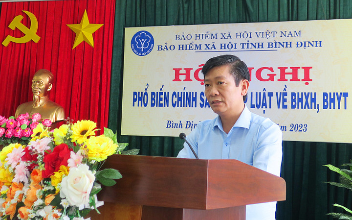 Phó Giám đốc BHXH tỉnh Đặng Văn Lý phát biểu khai mạc Hội nghị.