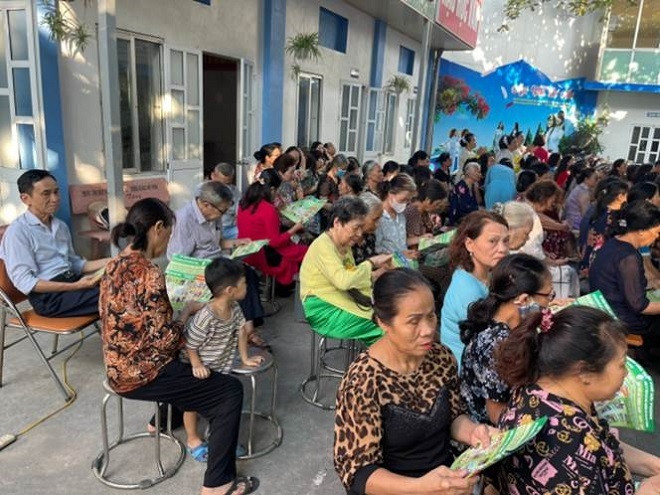 Phối hợp XNMT Lê Chân 3 tổ chức hội nghị tuyên truyền, hướng dẫn PLRTN và ra mắt mô hình tại TDP số 16, 19 phường Dư Hàng Kênh.