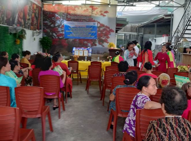 Phối hợp Xí Nghiệp MTĐT Lê Chân 3 tổ chức hội nghị tuyên truyền, hướng dẫn PLRTN và ra mắt mô hình tại TDP số 2 - phường Dư Hàng Kênh.