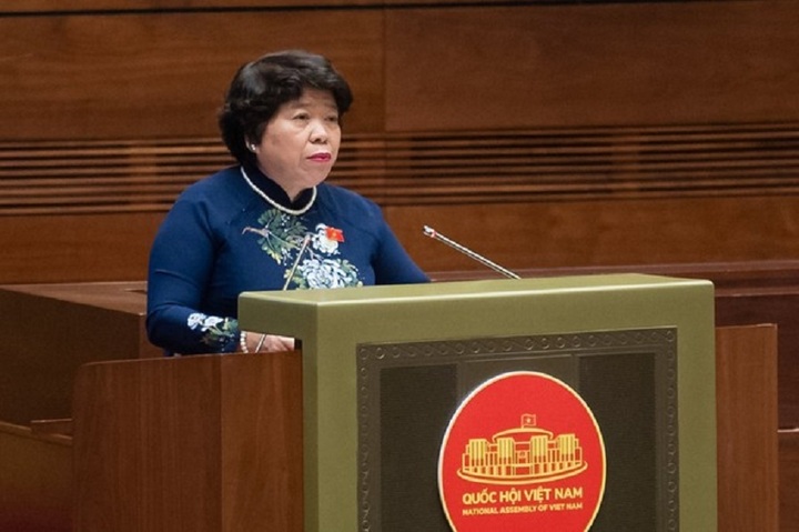 Chủ nhiệm Ủy ban Xã hội của Quốc hội Nguyễn Thúy Anh báo cáo thẩm tra dự thảo Luật Bảo hiểm xã hội sửa đổi.