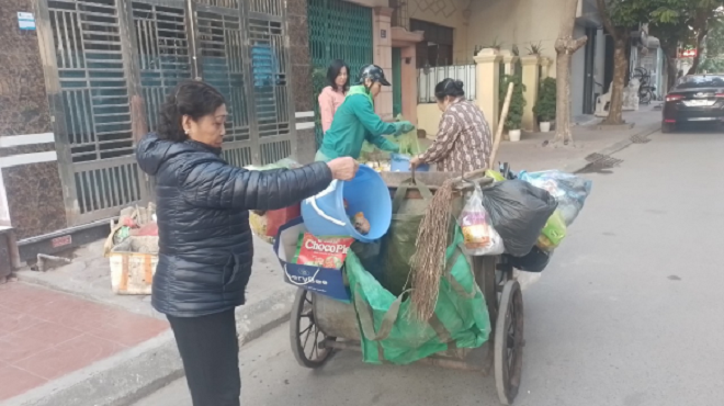 Phối hợp XNMT Lê Chân 3 tăng cường tuyên truyền, giám sát mô hình PLRTN tại TDP số 18 - P. Vĩnh Niệm.