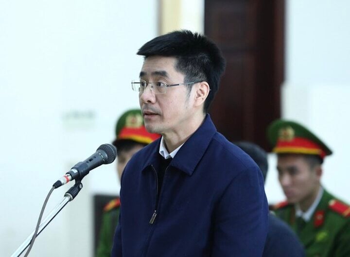 Bị cáo Hoàng Văn Hưng được toà phúc thẩm giảm án từ chung thân xuống 20 năm tù.