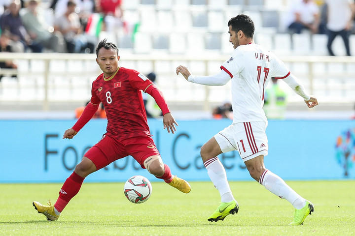 Nguyễn Trọng Hoàng là sự thay thế cho Vũ Văn Thanh đứt dây chằng trước AFF Cup 2018. Anh khiến tất cả ngạc nhiên khi thể hiện xuất sắc vai trò của một cầu thủ chạy cánh phải và trở thành lựa chọn số 1 của HLV Park Hang Seo. Chấn thương lưng khiến Trọng Hoàng không thể thi đấu đỉnh cao từ năm 2021. Ở tuổi 34, cầu thủ này cũng không còn xuất hiện ở đội tuyển Việt Nam.
