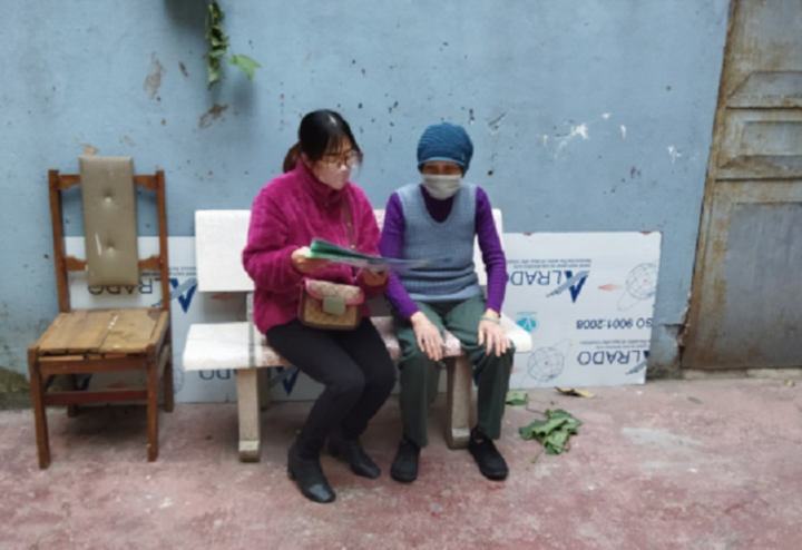 Phối hợp XNMT Hồng Bàng 2 tăng cường tuyên truyền, giám sát mô hình PLRTN tại ngõ 2 Phạm Phú Thứ.