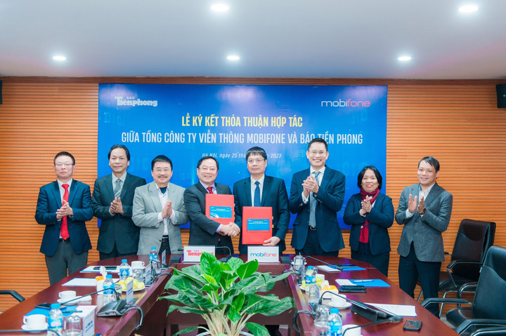 MobiFone đồng hành cùng Báo Tiền Phong chuyển đổi số toàn diện - 1