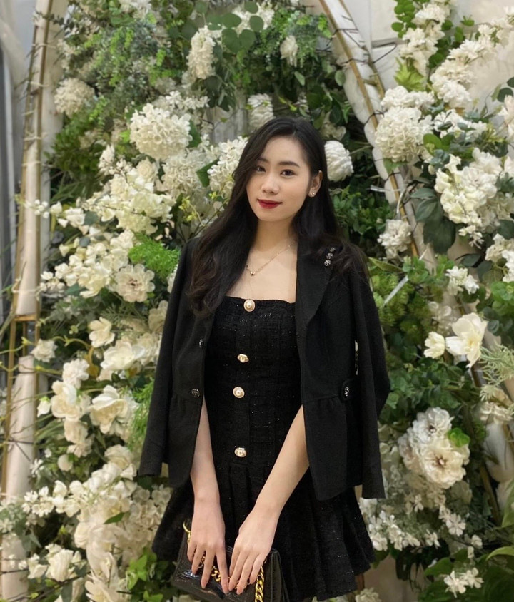 “Hiện em đang phấn đấu để đạt chứng chỉ TOEIC 550 điểm. Hơn nữa, em luôn nỗ lực trau dồi cả kiến thức và kĩ năng trong suốt 4 năm học. Mong rằng em sẽ tốt nghiệp đúng hạn và học lên Thạc sĩ ngay sau khi ra trường”, Hoàng Lan chia sẻ về dự định tương lai.