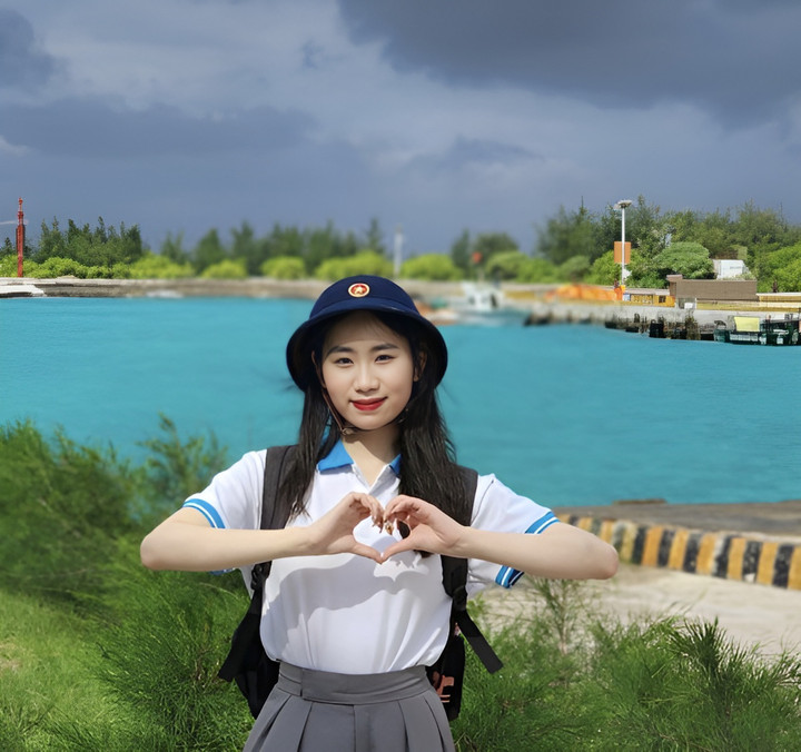 “Trở về sau chuyến đi, em thấy bản thân trưởng thành hơn và biết ơn tất cả mọi người đã cho mình có được vinh dự, may mắn này. Đây cũng là một bước tiến mới giúp em có thêm nhiều cơ hội và động lực để phát triển bản thân”, Hoàng Lan cho hay.