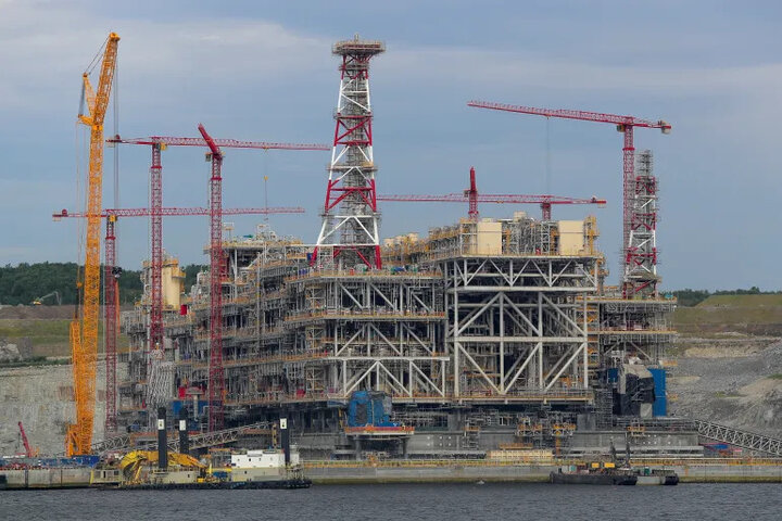 Nga cáo buộc Mỹ đe dọa an ninh năng lượng toàn cầu khi áp đặt trừng phạt dự án LNG 2 của Nga. (Ảnh: Reuters)