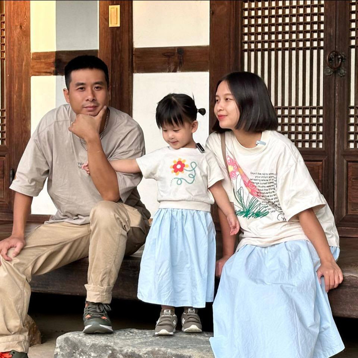 Gia đình em bé Minh Hy. (Ảnh: Facebook nhân vật)