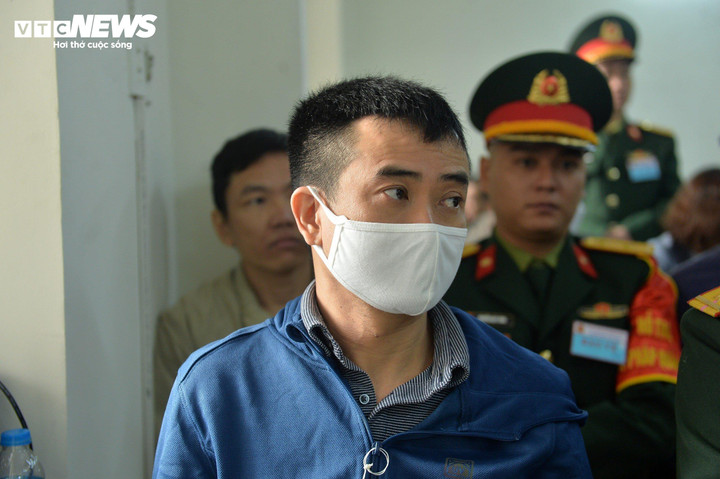 Bị cáo Phan Quốc Việt tại toà.