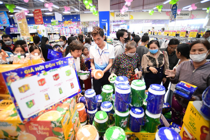 Co.opmart, Co.opXtra bắt đầu bước vào mùa kinh doanh Tết với sức mua tăng dần.