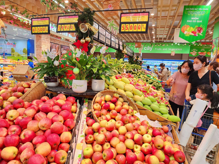 Chương trình “Đón Tân niên rước tài lộc” có hơn 5.000 sản phẩm Tết giảm giá.